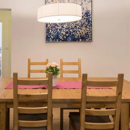 House In With Air Conditioning, Wifi, Dishwasher 4791-1 비르브닉