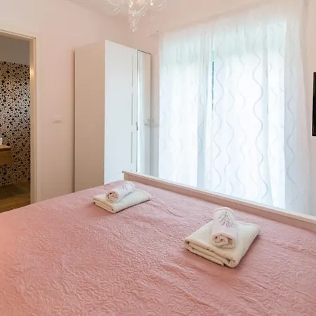 House In With Air Conditioning, Wifi, Dishwasher 4791-1 펜션