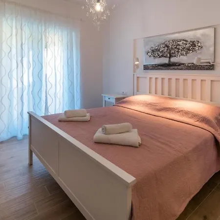 펜션 House In With Air Conditioning, Wifi, Dishwasher 4791-1 *